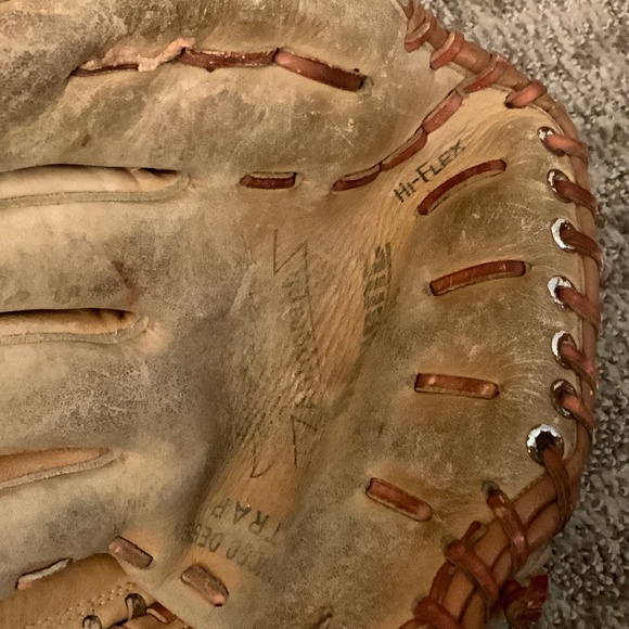 Vintage Regent 5416 Phil Rizzuto Model Leather Baseball Mit - Picture 6 of 9